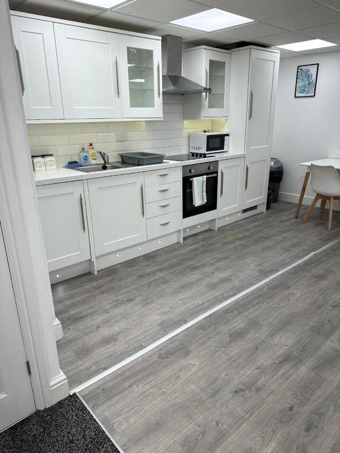 Huge Studio Close To City Centre With Free Secure Parking Leeds  Exteriér fotografie